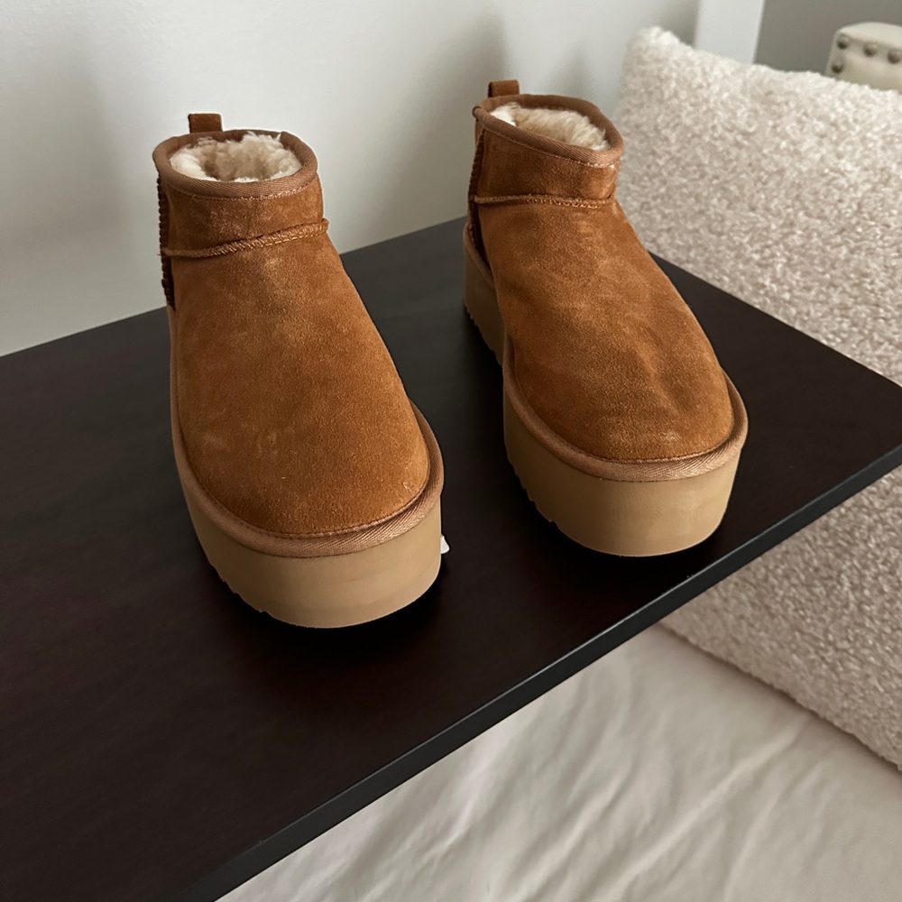 UGG Classic Ultra Mini Platform Chestnut Boots Womens Size 10